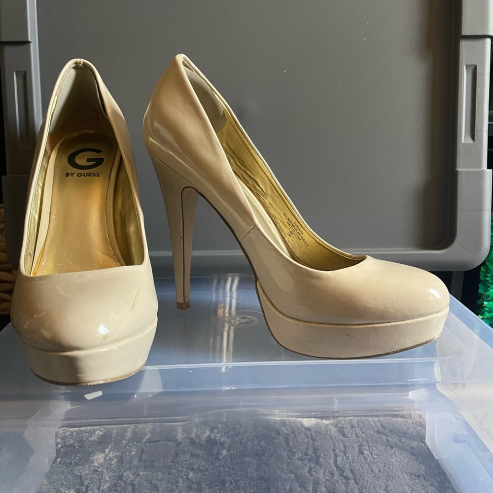 Nude Guess platform heels
